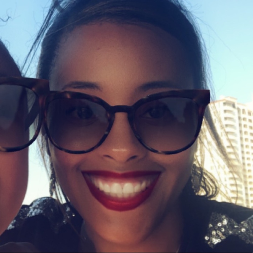 Meet your Posher, Tina